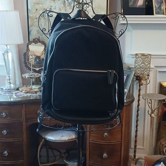 Mercedes Backpack - Picture 1 of 6